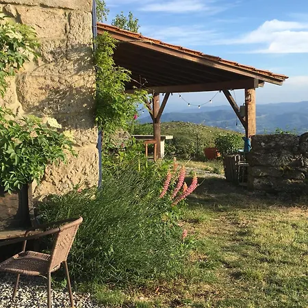 Mountain Log Cabin O Garrano * Cabeceiras de Basto