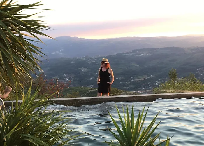 Chalet Mountain Log O Garrano *